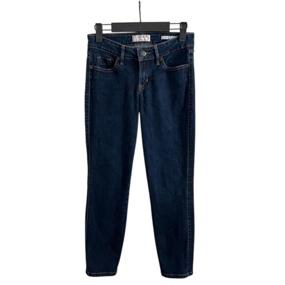 Women's Dark Denim Guess Jean Size 26 (2) Crop Mid